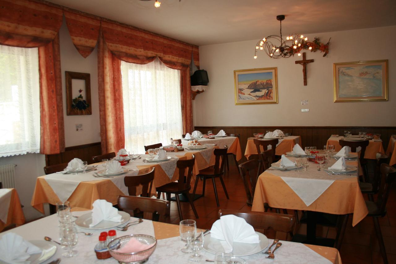 Garni Defrancesco Hotel Campitello di Fassa Buitenkant foto