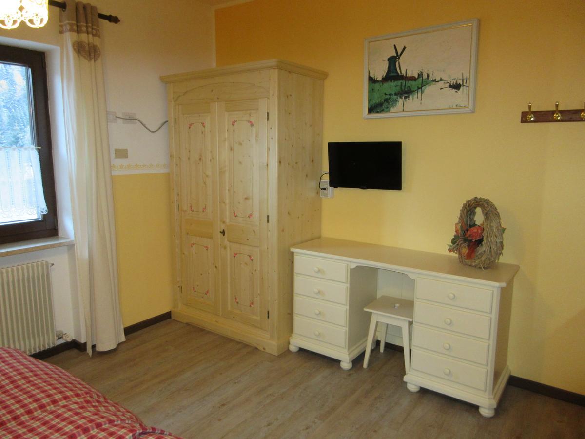 Garni Defrancesco Hotel Campitello di Fassa Buitenkant foto
