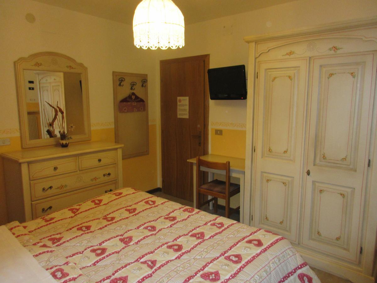 Garni Defrancesco Hotel Campitello di Fassa Buitenkant foto